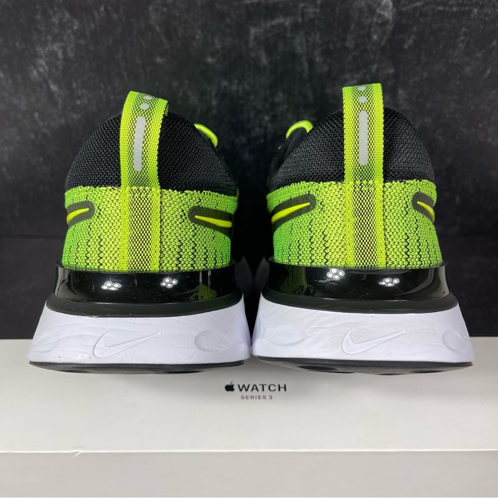 NIKE INFINITY RUN REACT 2 MENS ROAD RUNNING SHOES SIZE 10 FLYKNIT VOLT BLACK GRE - Picture 3 of 10
